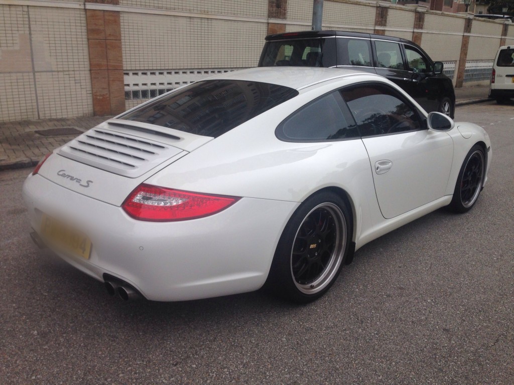售价 $968,000   车种 :   sports cars   车厂 :   保时捷   型号